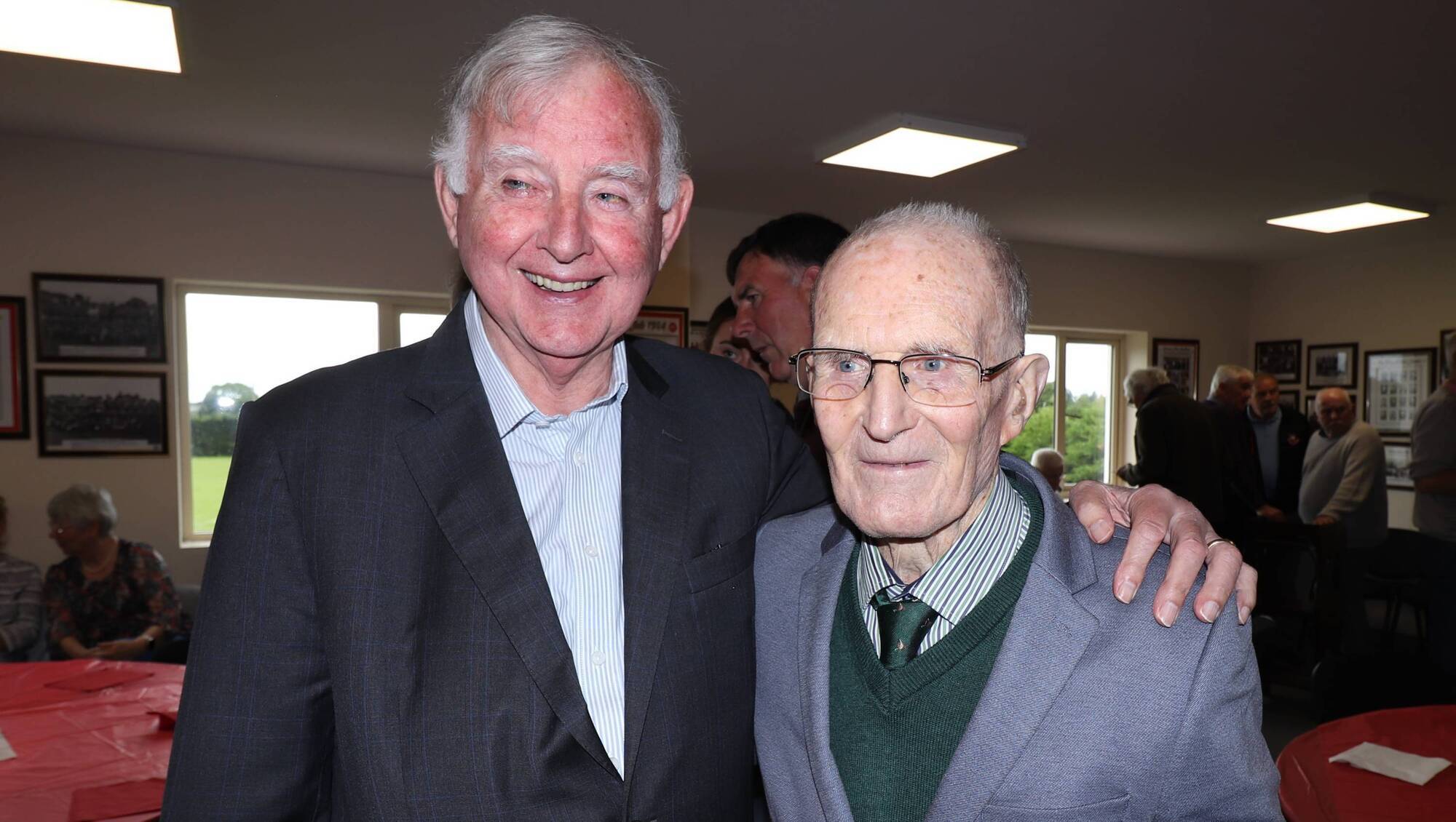 Local Notes: Former stars of the past enjoy the 40th anniversary of Lá na gClub and the 140th anniversary of the GAA in Clogher clubhouse. - Community - Vimarsana News