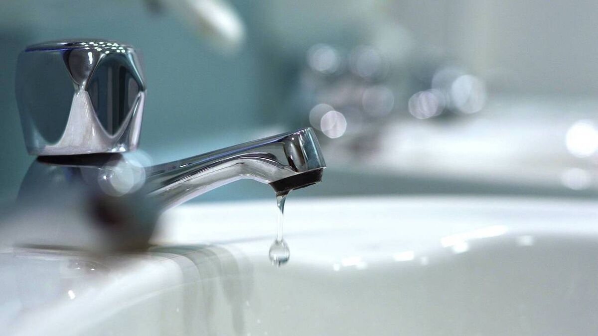 Works ongoing to fix burst water main in area of Mayo
