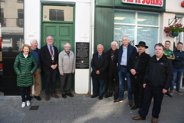 Pictured at the unveiling of a plaque on Pearse Street, Ballina, in memory of 14-year-old Patrick Melody, who was killed in 1882, were, from left: Carmel Hughes, Gerry Ginty, Cllr Seamus Weir (Cathaoirleach Ballina MD), Kevin McLoughlin, Nicky McLoughlin,. PJ Clarke, Aiden Lambert (campaign organiser), Noel Gillard. and Peter Clarke. 	Picture: John O'Grady