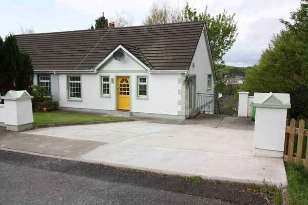 27 The Fairways, Westport, is a stunning property, meticulously finished to the highest standards. 27 The Fairways, Westport, is a stunning property, meticulously finished to the highest standards.
