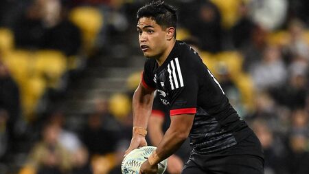 Josh Ioane signs for Connacht Rugby
