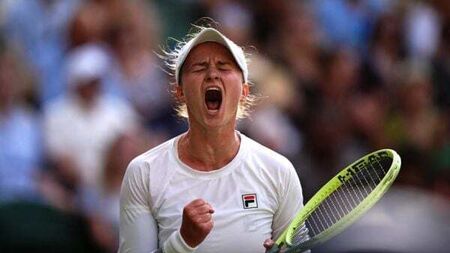 Barbora Krejcikova knocks out former champion Elena Rybakina in Wimbledon semis