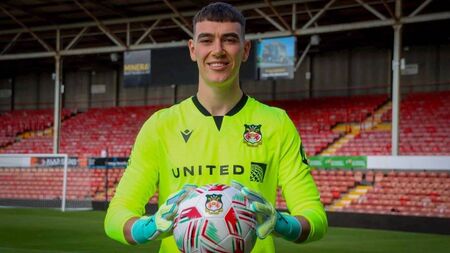 'Great opportunity' - Wrexham's Mayo goalkeeper makes loan move