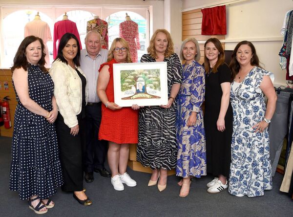 Mayo Roscommon Hospice CEO Martina Jennings and board member Joanne Gregan with Meehan family members. Mayo Roscommon Hospice CEO Martina Jennings and board member Joanne Gregan with Meehan family members.