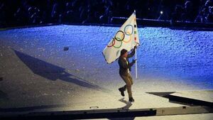 Tom Cruise brings Hollywood magic to Paris Olympics closing ceremony Tom Cruise brings Hollywood magic to Paris Olympics closing ceremony