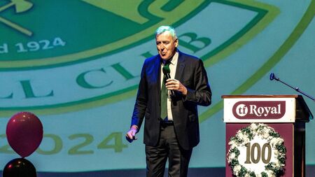 Irish goalkeeping legend has a Ball at Celtic's centenary gala event