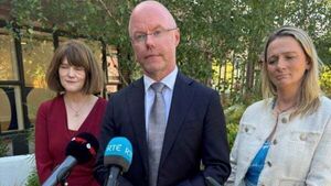 Move to ban the sale of disposable vapes ‘radical’ – Donnelly Move to ban the sale of disposable vapes ‘radical’ – Donnelly