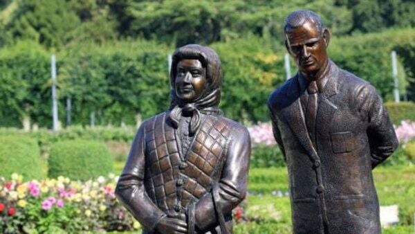 Antrim council defends statue commemorating Britain's late Queen after mixed reviews
