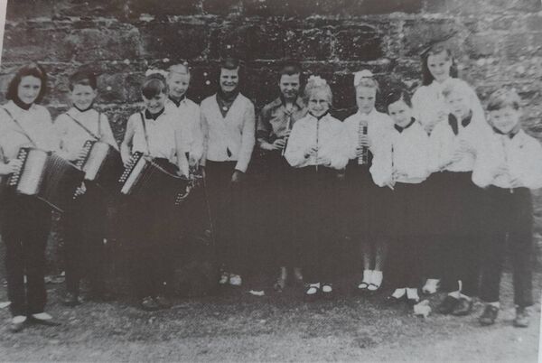The Carrowmore National School band who appeared on Telefís Éireann in the 1960s. The Carrowmore National School band who appeared on Telefís Éireann in the 1960s.