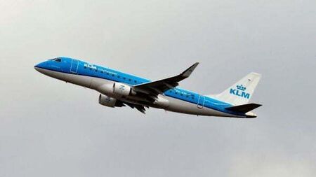 KLM pilot collapsed three minutes into flight from Dublin Airport