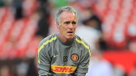 Man United coaching legend to give masterclass in Westport