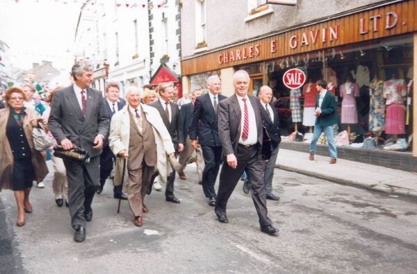 The Athis Mons twinning party walks along Tone Street in Ballina on July 10, 1994. 