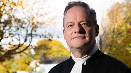 Judge 'reluctantly' suspends jail term in Ballina defilement case