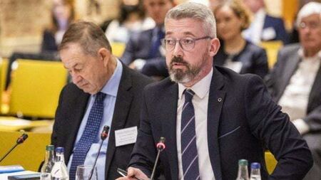 Niall Ó Donnghaile named as ex-Sinn Féin member who allegedly sent inappropriate texts to teenager