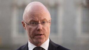 Stephen Donnelly asked to clarify scoliosis surgery waiting list figures Stephen Donnelly asked to clarify scoliosis surgery waiting list figures