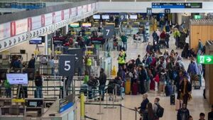 Aer Lingus and Ryanair get permission to challenge Dublin Airport passenger cap Aer Lingus and Ryanair get permission to challenge Dublin Airport passenger cap