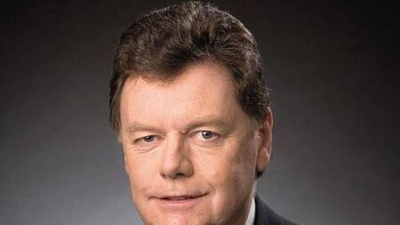 President leads tributes to RTÉ broadcaster David Davin-Power