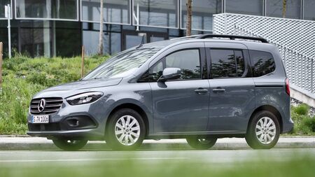 Mercedes-Benz launch all-new people carrier