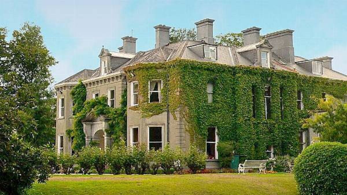Tinakilly Country House ordered to close due to rodent infestation