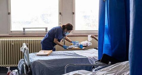 Irish researcher finds 1.1 million NHS employee records were leaked