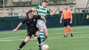Celtic capitalise against 10-man Limerick hosts Celtic capitalise against 10-man Limerick hosts