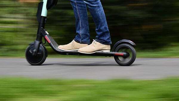 Doctors call for review of decison not to have mandatory helmet use for e-scooters