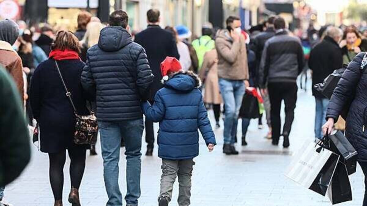 Most people are cutting back on Christmas spending amid cost crunch, survey finds