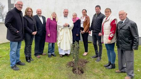 Tributes are paid to retiring priest