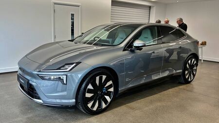 Polestar 4 - the car with no rear window