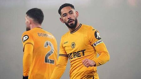 Vitor Pereira leads Wolves' resurgence as Man Utd continue to struggle