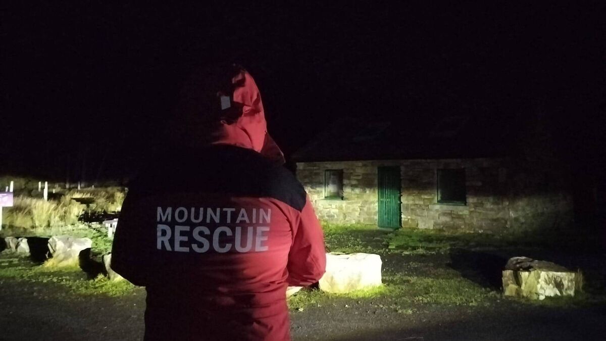 Local mountain rescue team locate two lost walkers in Mayo area