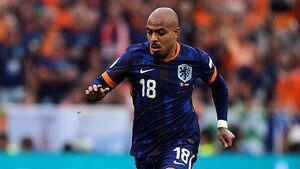Aston Villa sign Netherlands forward Donyell Malen from Borussia Dortmund Aston Villa sign Netherlands forward Donyell Malen from Borussia Dortmund