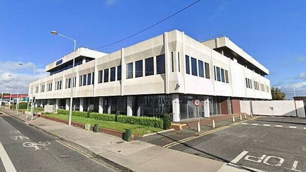Conversion of office to asylum seeker housing faces court challenge