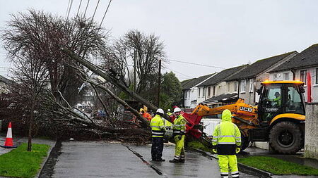 Man died when medical equipment cut out after Storm Éowyn, Dáil told