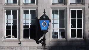 Man (30s) arrested after stand-off with gardaí following armed robbery Man (30s) arrested after stand-off with gardaí following armed robbery