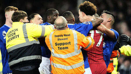 David Moyes grateful to emerge from Merseyside derby ‘mayhem’ with draw