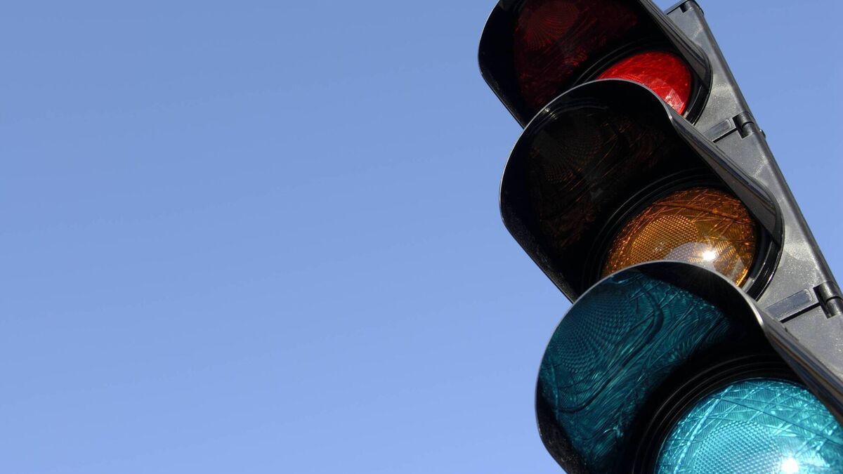 ALERT: Delays possible due to temporary traffic lights on Mayo road