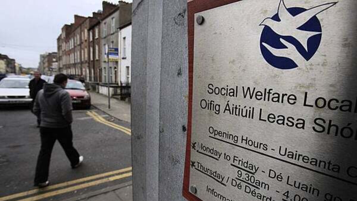 Pakistani man used fake Afghan passport for sham asylum claim and €43,000 welfare fraud