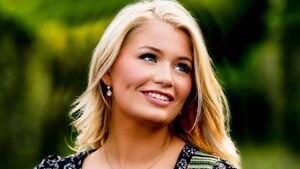 Top folk singer will perform in Westport