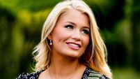 Top folk singer will perform in Westport
