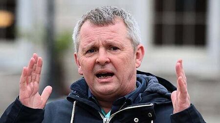 Government being 'authoritarian' and trying to 'suppress opposition' over speaking time row