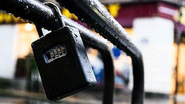 Dublin councillors agree to ban Airbnb-style lockboxes from next month
