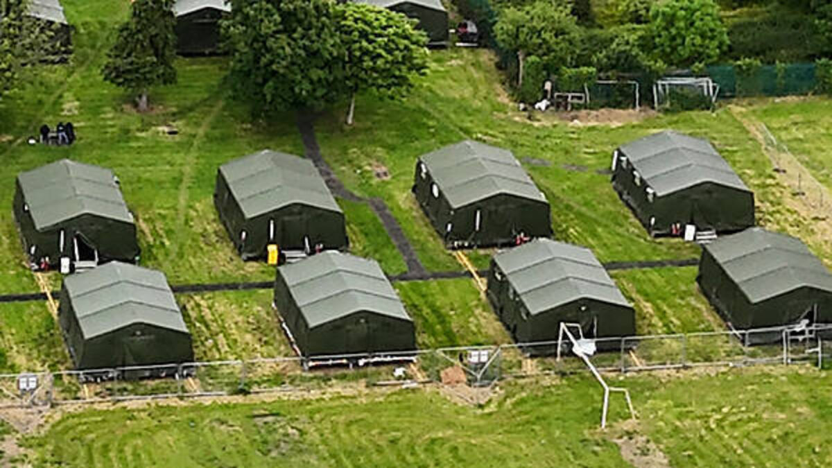 Report finds unvetted staff and overcrowding in asylum seeker accommodation