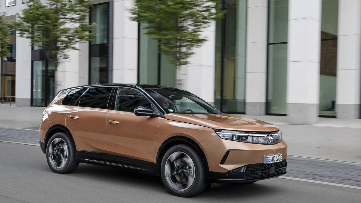 Opel's Grandland wins award for class-leading lighting