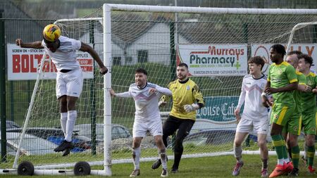 Kelly blocking out the noise in hunt for Oscar final