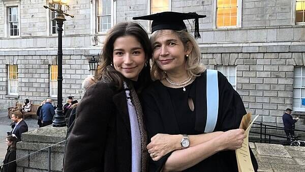 Woman whose mum died from breast cancer campaigns for change to screening practices