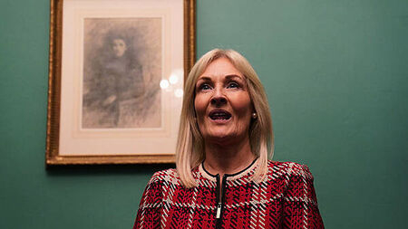 'You need to go': Mary Lou McDonald declares no confidence in Ceann Comhairle