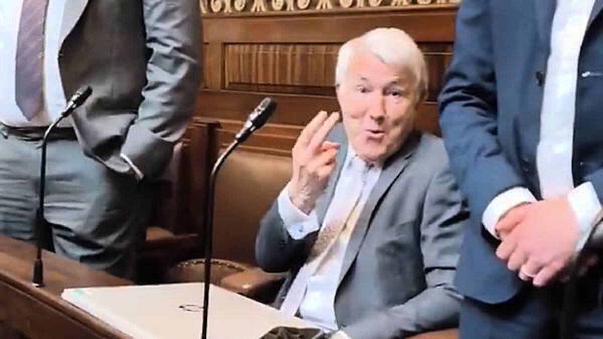 Michael Lowry says he stuck two fingers up to opposition after being provoked