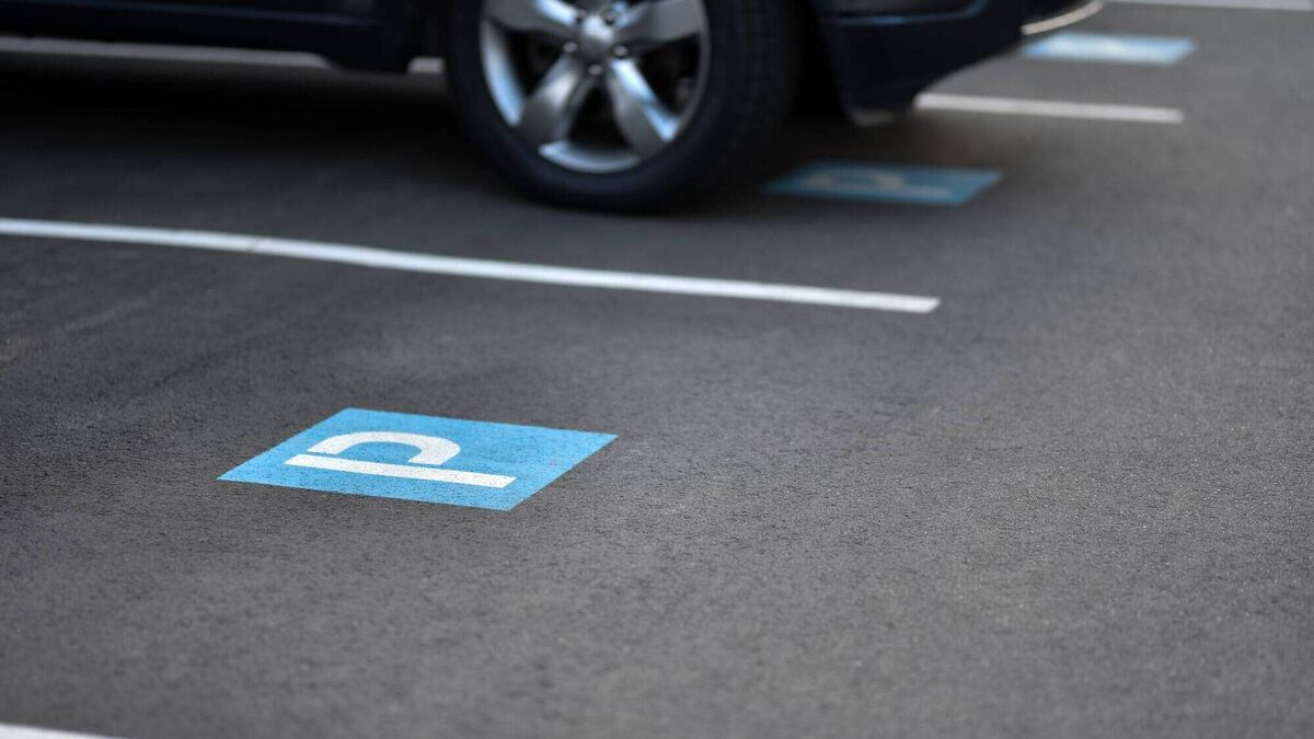 ALERT: Reduced parking in busy Mayo town car park