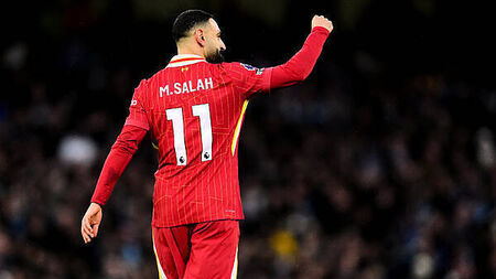 Mohamed Salah commits to Liverpool with new two-year contract